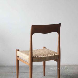 Hiyura Chair