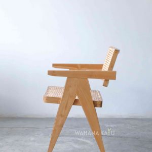 Astama Chair